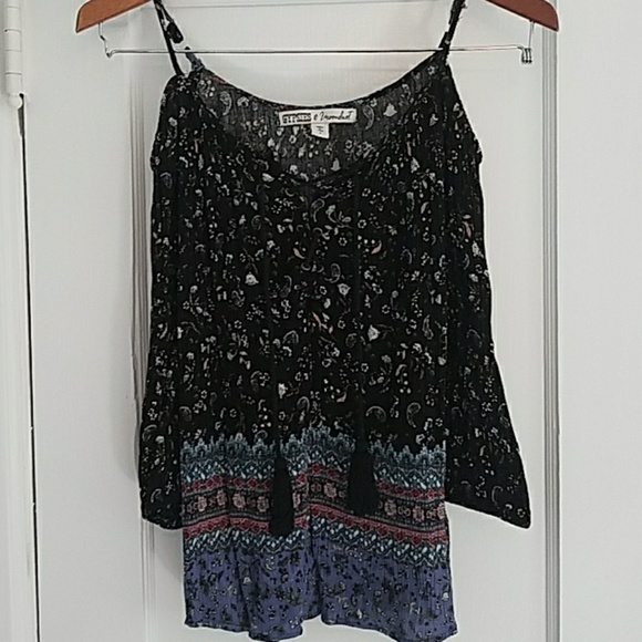 Gypsies & Moondust Tops - 3/$20 Gypsies & Moondust - Cold Shoulder Blouse